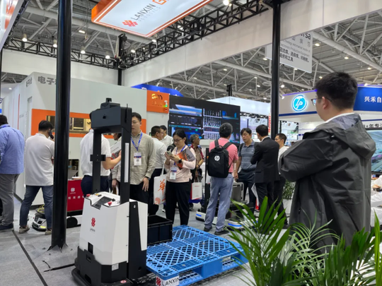 Robot tải đặt SMT